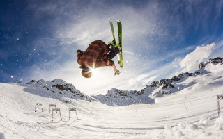 英国首相张伯伦简介？二战英国首相张？