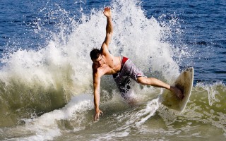 魔术师约翰逊控球能力？魔术师约翰逊控卫？