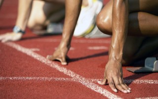 去年的今天：37岁库里三分20中12爆砍52分个人赛季第二次50+